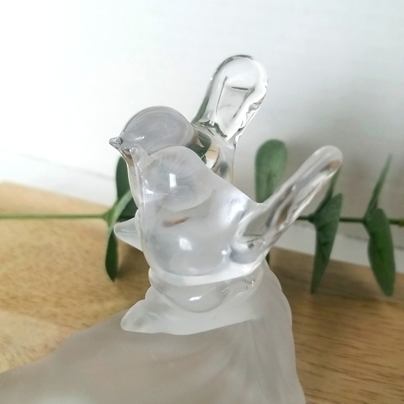 Vintage Art Glass Birds with Frosted Base Handmade Crystal. - Picture 2 of 7